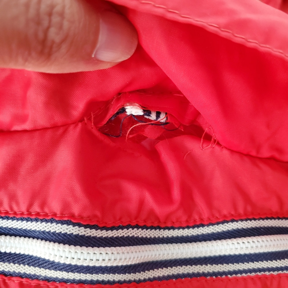 Vintage red packable windbreaker - Picture 10 of 14